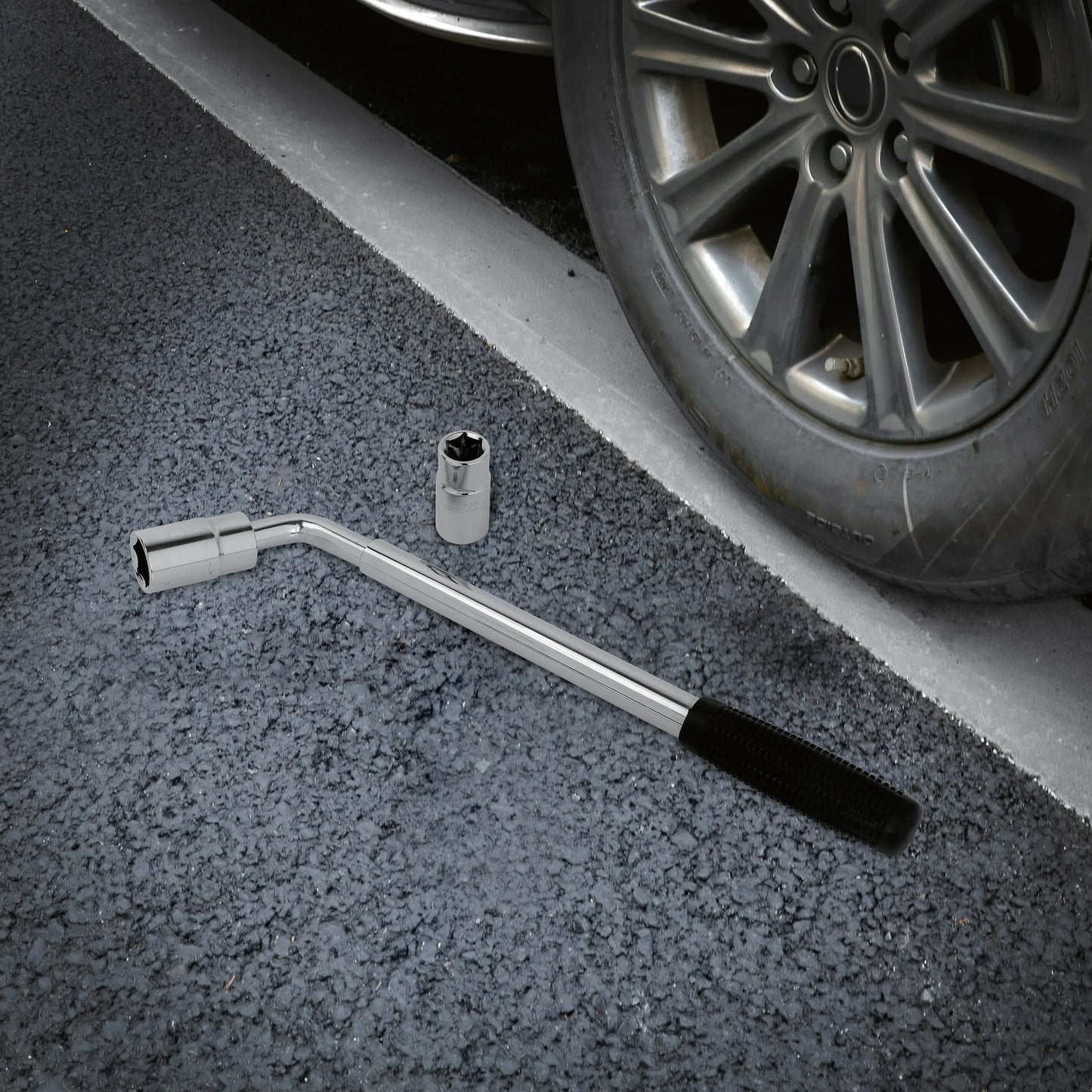 Heavy Duty Extendable Lug Wrench, 15 to 22-inch Tire Iron, Chrome
